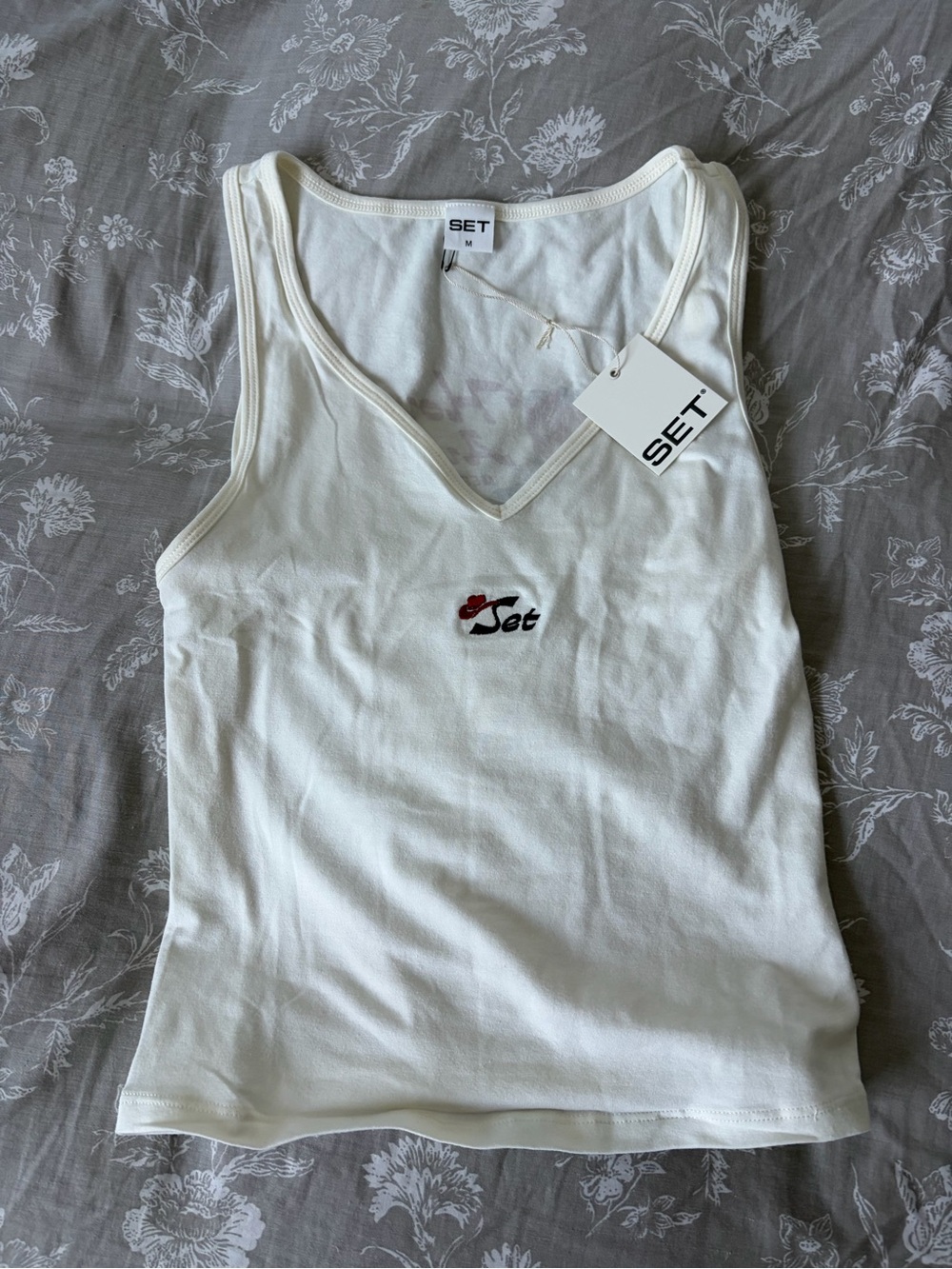 SET Active Austin Exclusive White V-Neck Tank Top with Small Embroidered Logo